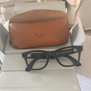 Ray Bans Meta Leather Glasses Case and Black Eyewear Set